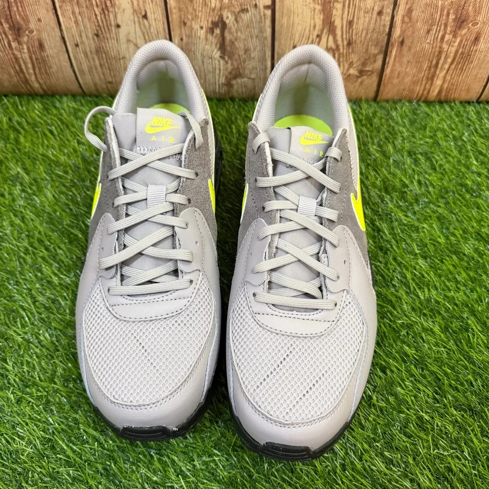Nike Air Max Excee Sneakers Mens size 9 Atmosphere Grey Neon Yellow Athletic